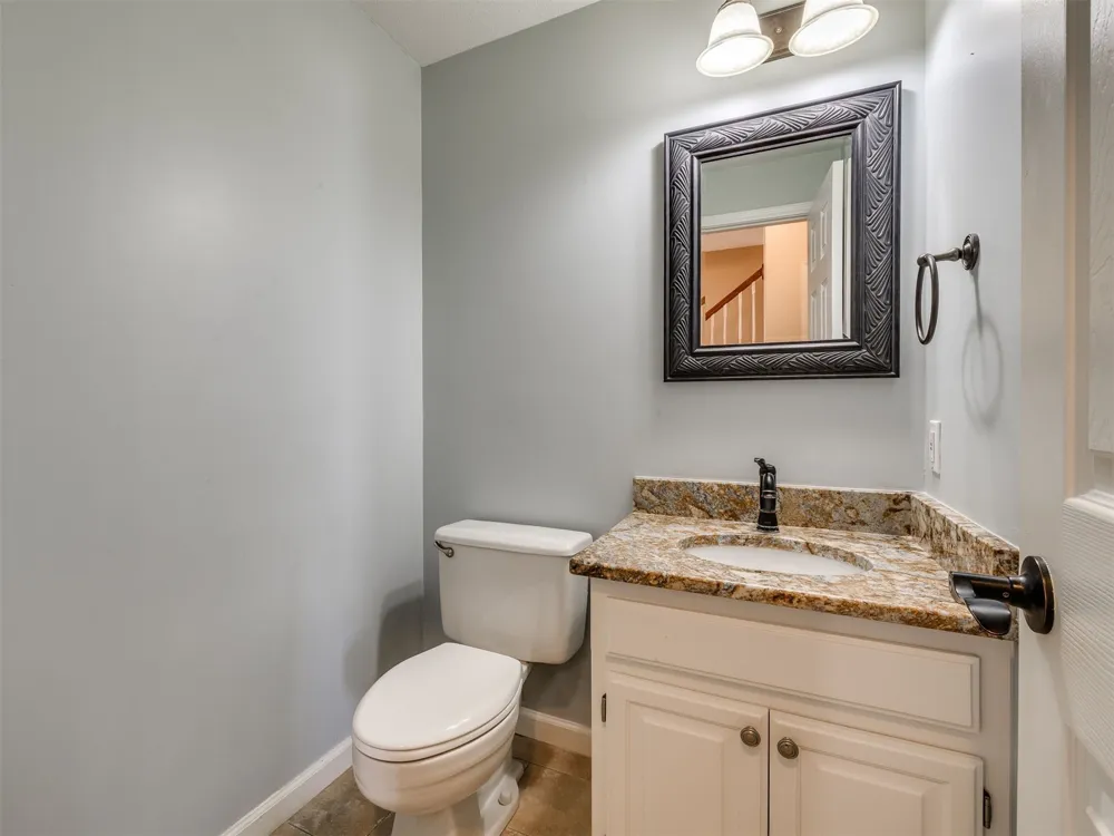 1004 S Yellowood Avenue Broken Arrow, OK 74012