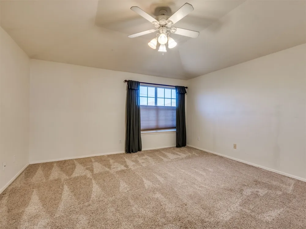 1004 S Yellowood Avenue Broken Arrow, OK 74012