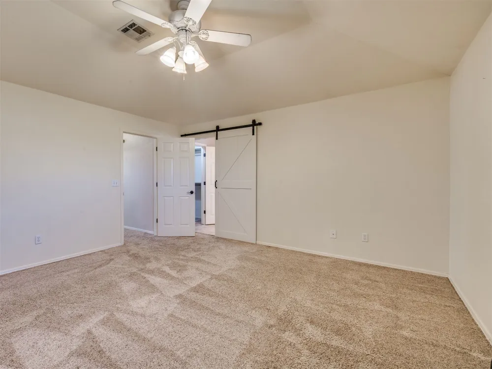 1004 S Yellowood Avenue Broken Arrow, OK 74012