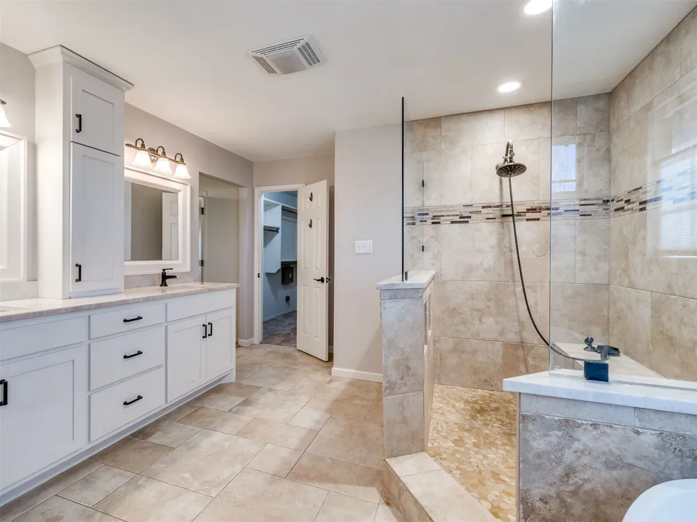 1004 S Yellowood Avenue Broken Arrow, OK 74012