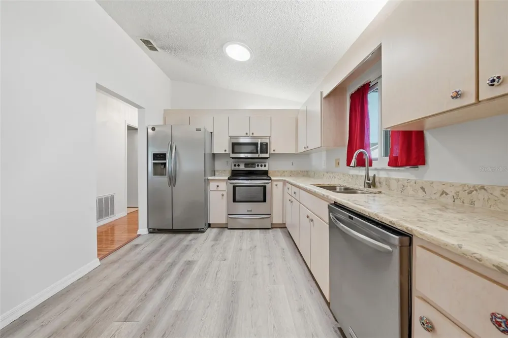 17989 SE 106TH COURT Summerfield, FL 34491