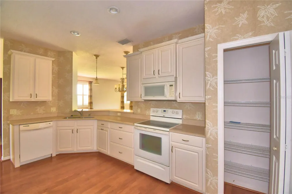 1307 INNSBRUCK CT Winter Haven, FL 33884