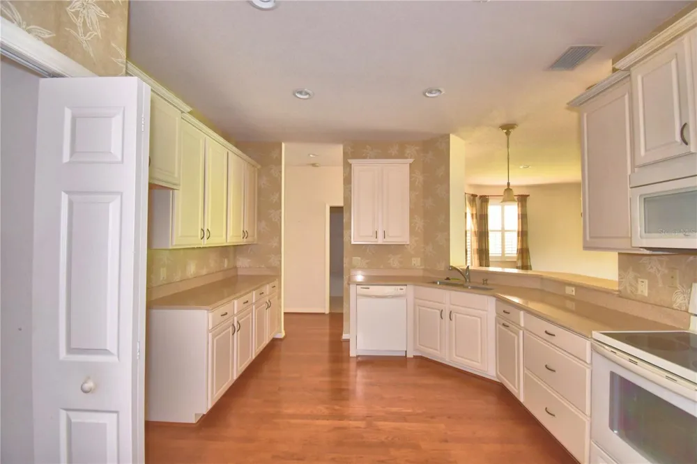 1307 INNSBRUCK CT Winter Haven, FL 33884