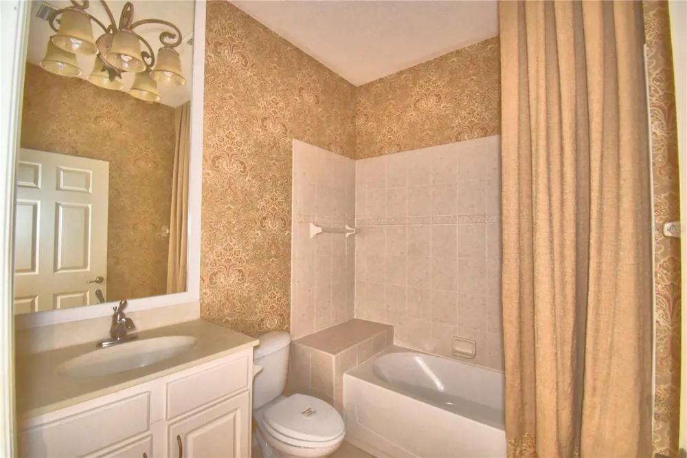 1307 INNSBRUCK CT Winter Haven, FL 33884