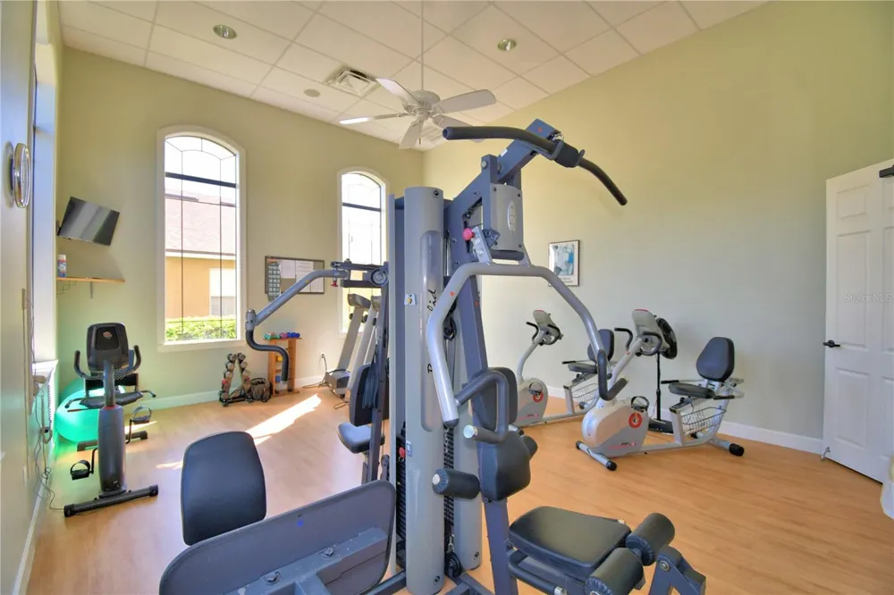 1307 INNSBRUCK CT Winter Haven, FL 33884