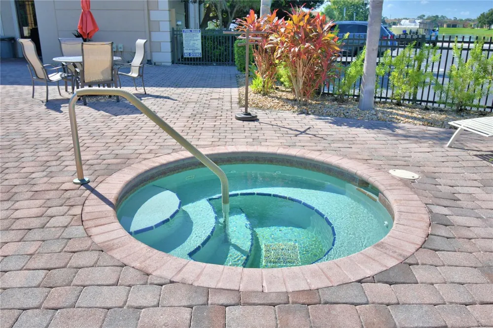 1307 INNSBRUCK CT Winter Haven, FL 33884