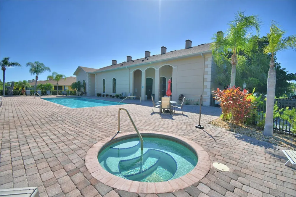 1307 INNSBRUCK CT Winter Haven, FL 33884