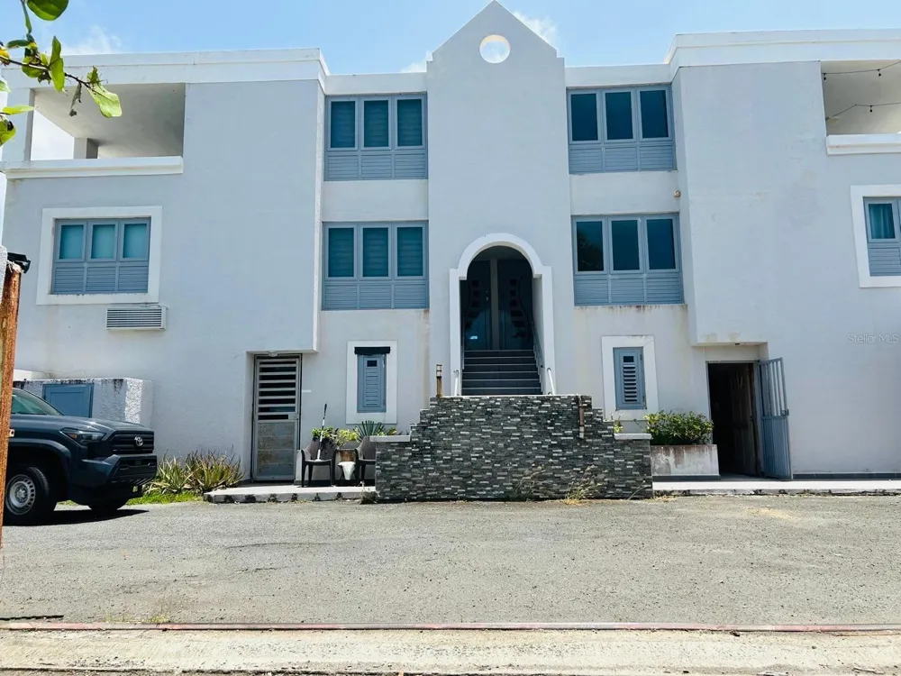27 CALLE FORTE ST #4 San Juan, PR 00913