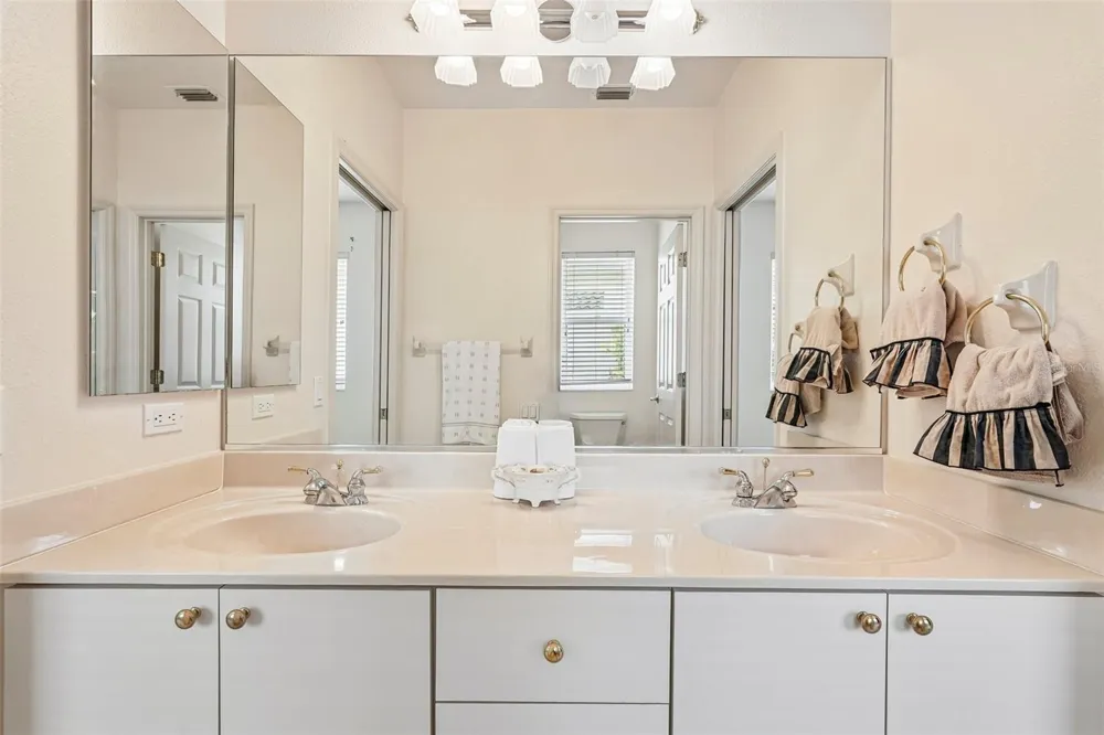 403 LANSBROOK DRIVE Venice, FL 34292