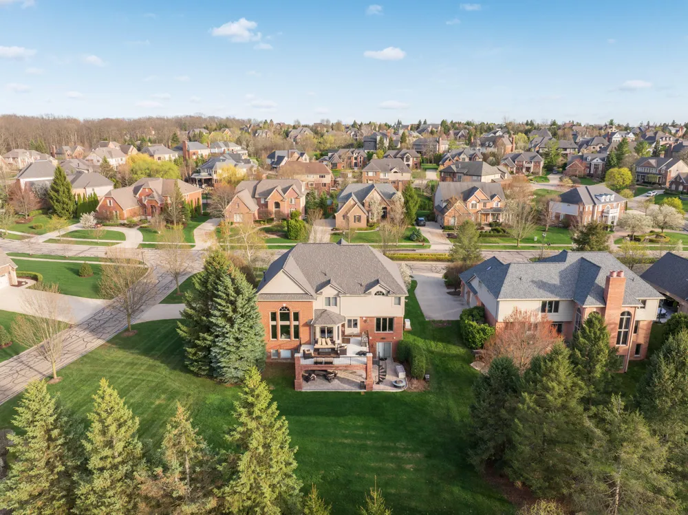 2910 Addison Circle Rochester, MI 48306