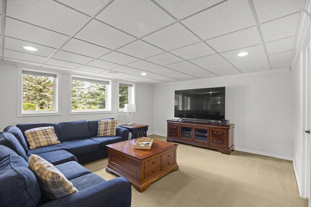 2910 Addison Circle Rochester, MI 48306