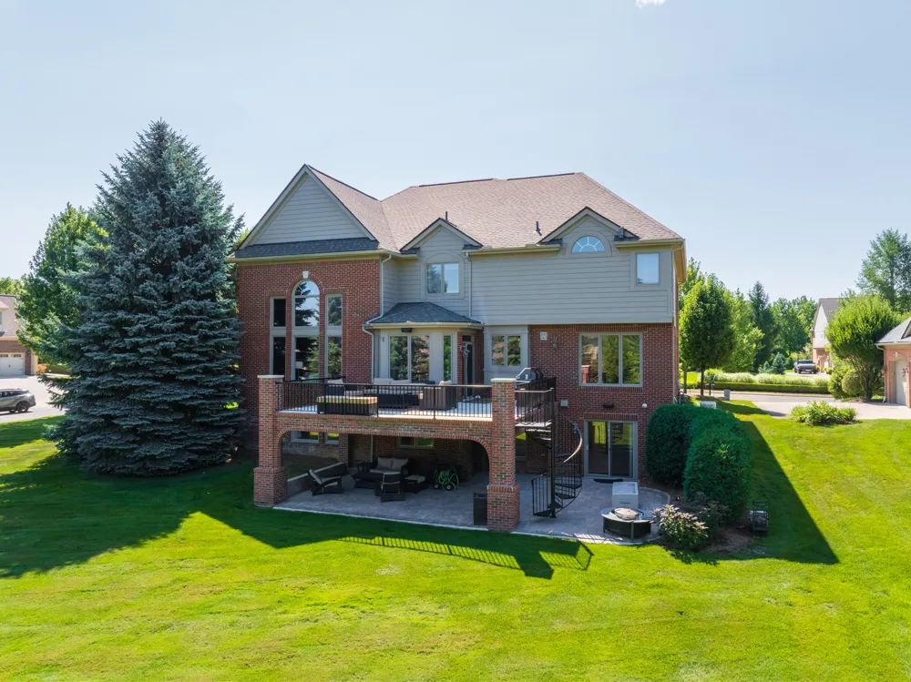 2910 Addison Circle Rochester, MI 48306