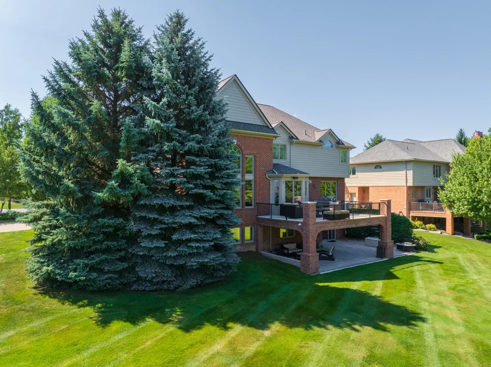 2910 Addison Circle Rochester, MI 48306