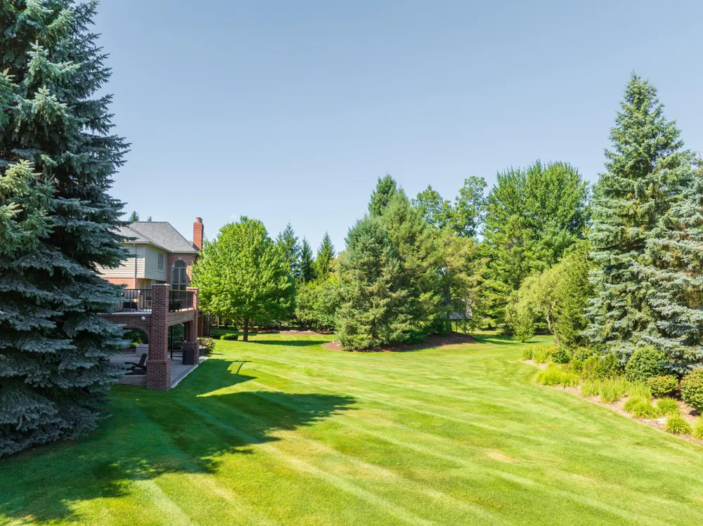 2910 Addison Circle Rochester, MI 48306