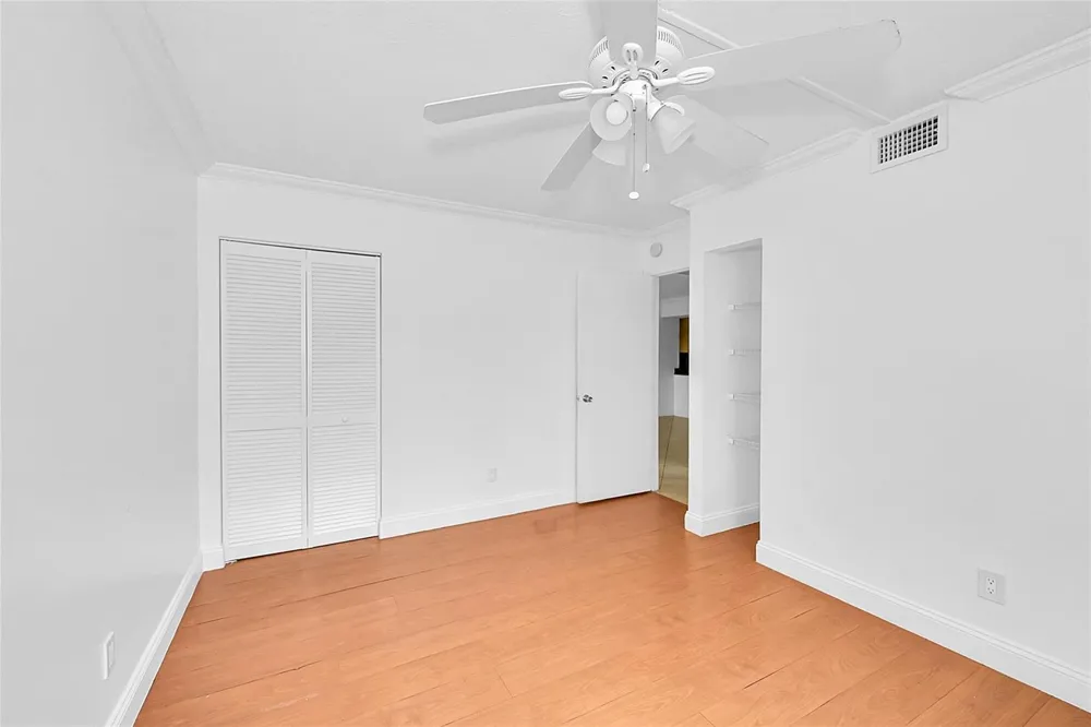 10022 Winding Lake Road #102 Sunrise, FL 33351