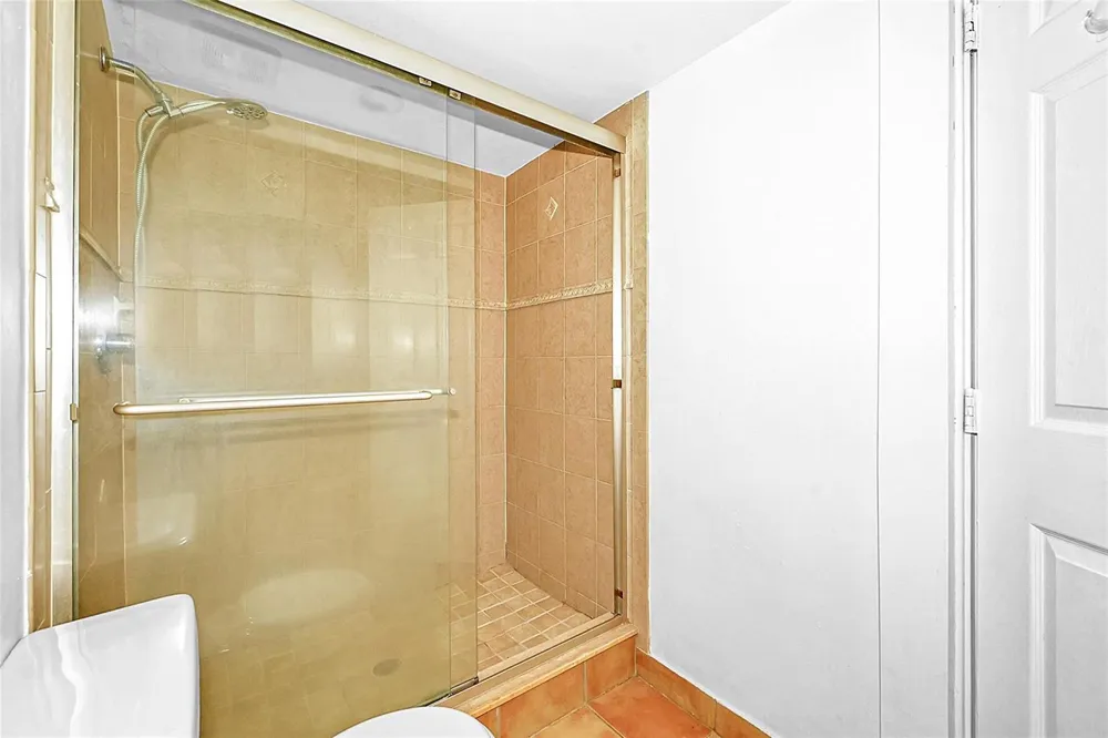 10022 Winding Lake Road #102 Sunrise, FL 33351