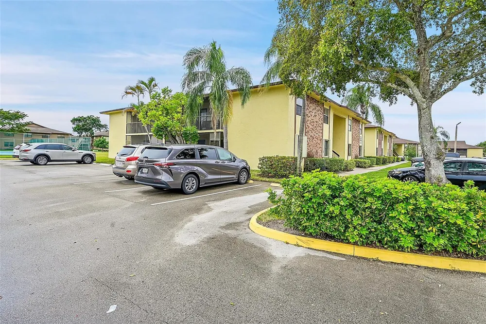 10022 Winding Lake Road #102 Sunrise, FL 33351