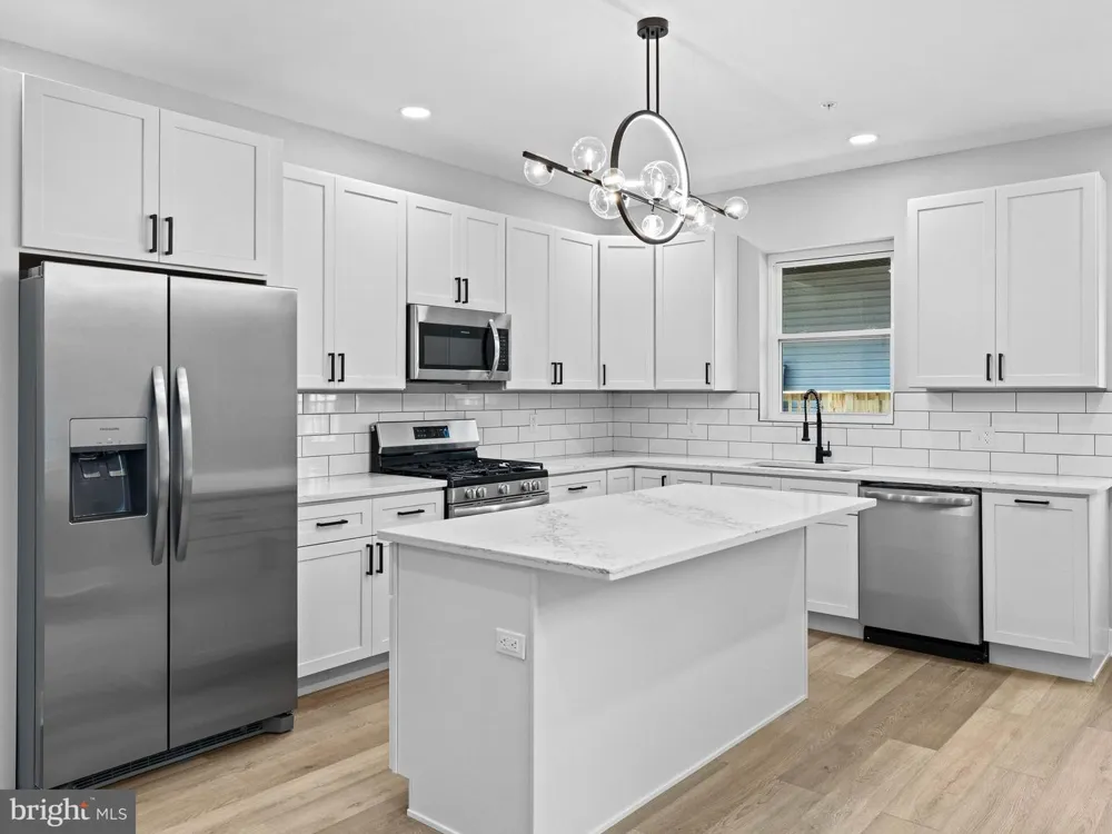 5220 9TH STREET Philadelphia, PA 19141