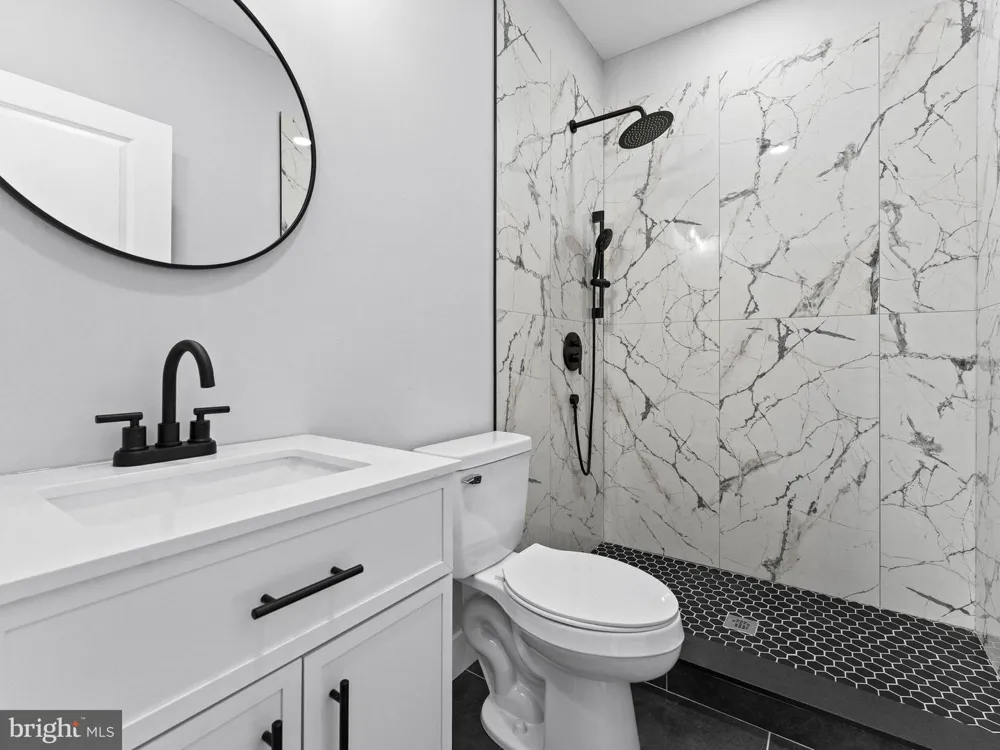5220 9TH STREET Philadelphia, PA 19141