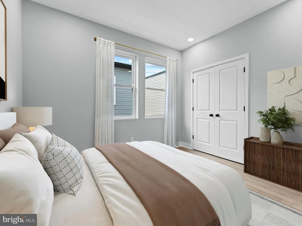 5220 9TH STREET Philadelphia, PA 19141