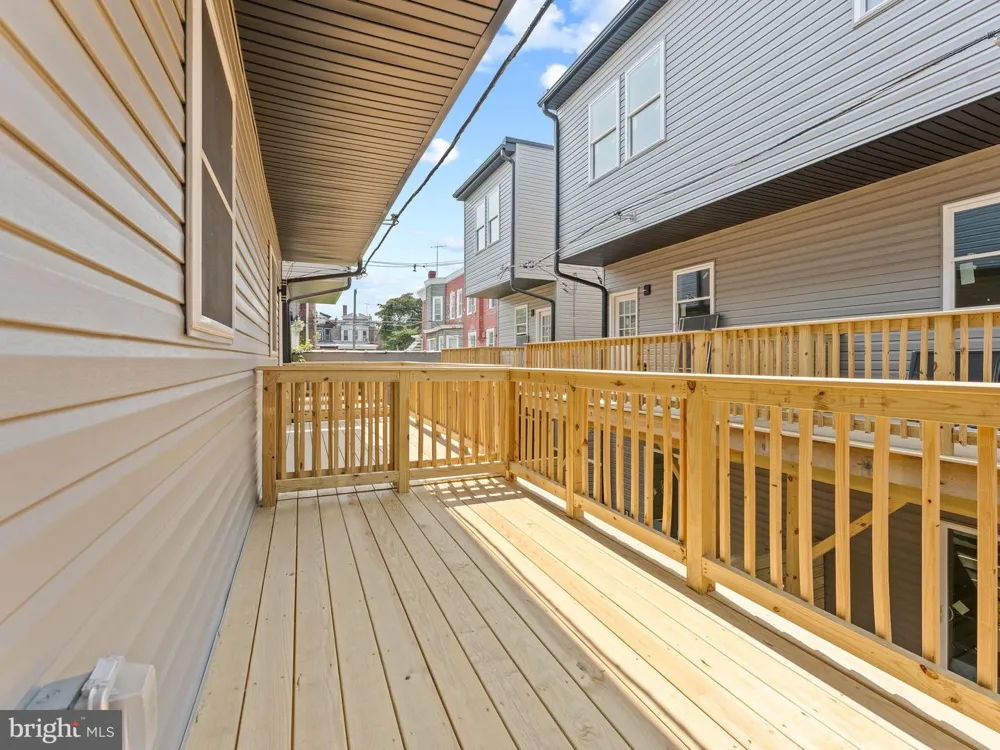 5220 9TH STREET Philadelphia, PA 19141