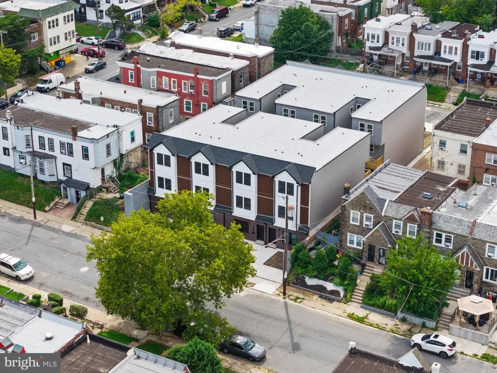 5220 9TH STREET Philadelphia, PA 19141