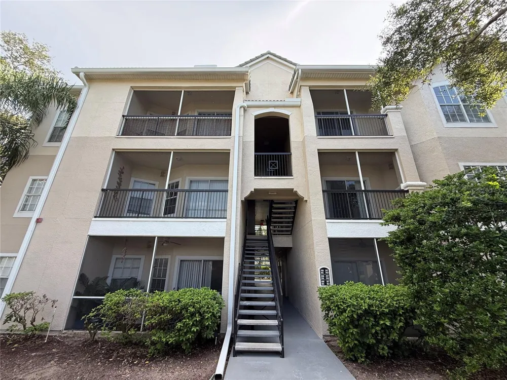 5152 NORTHRIDGE ROAD #202 Sarasota, FL 34238