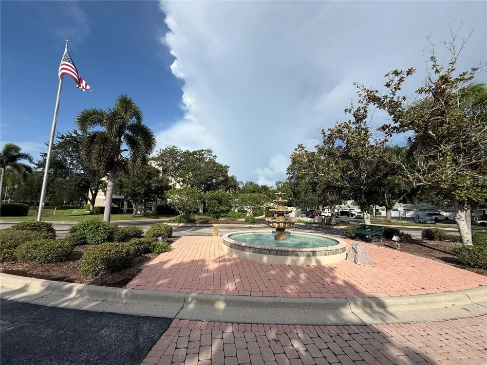 5152 NORTHRIDGE ROAD #202 Sarasota, FL 34238