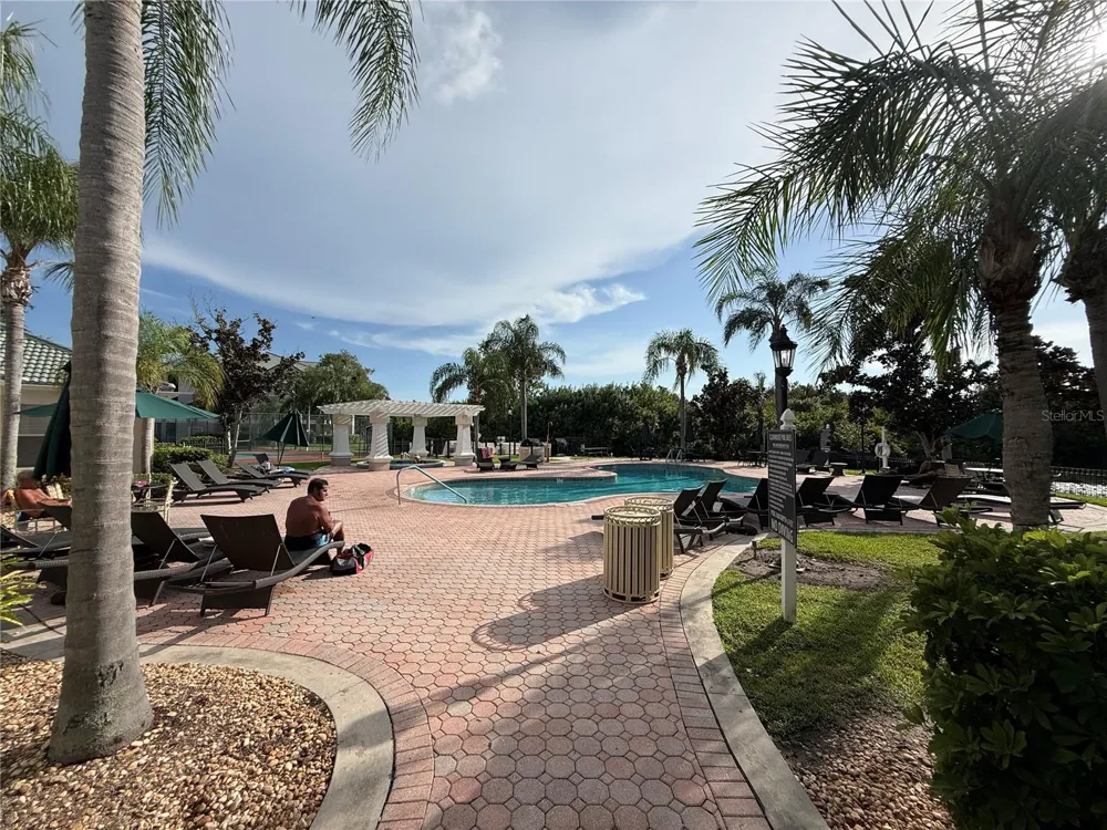 5152 NORTHRIDGE ROAD #202 Sarasota, FL 34238