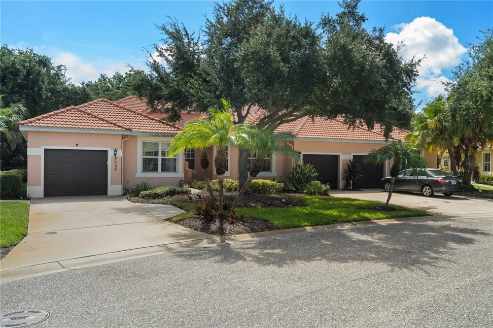 5626 CORTINA LANE Palmetto, FL 34221