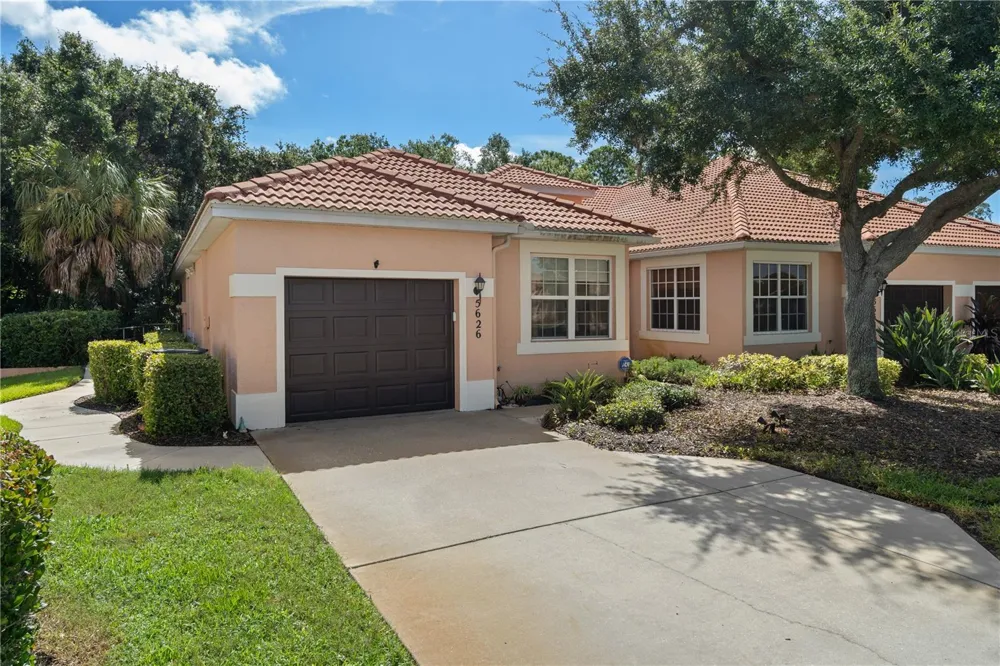 5626 CORTINA LANE Palmetto, FL 34221