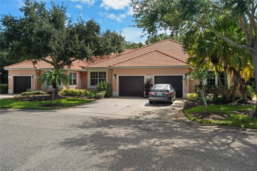 5626 CORTINA LANE Palmetto, FL 34221