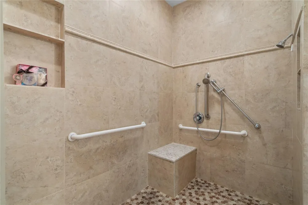 5626 CORTINA LANE Palmetto, FL 34221