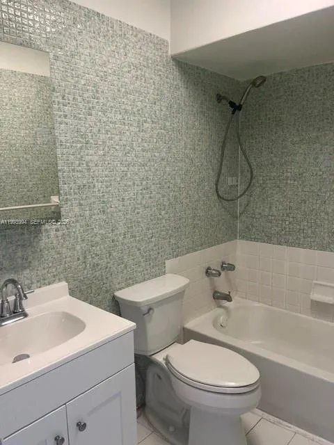 1151 W 28th St #9 Hialeah, FL 33010