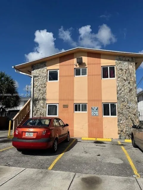 1151 W 28th St #9 Hialeah, FL 33010