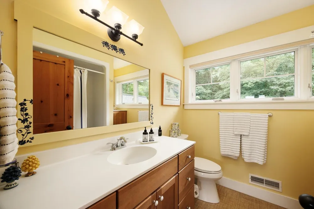 1164 E Traverse Lake Road Cleveland Township, MI 49621