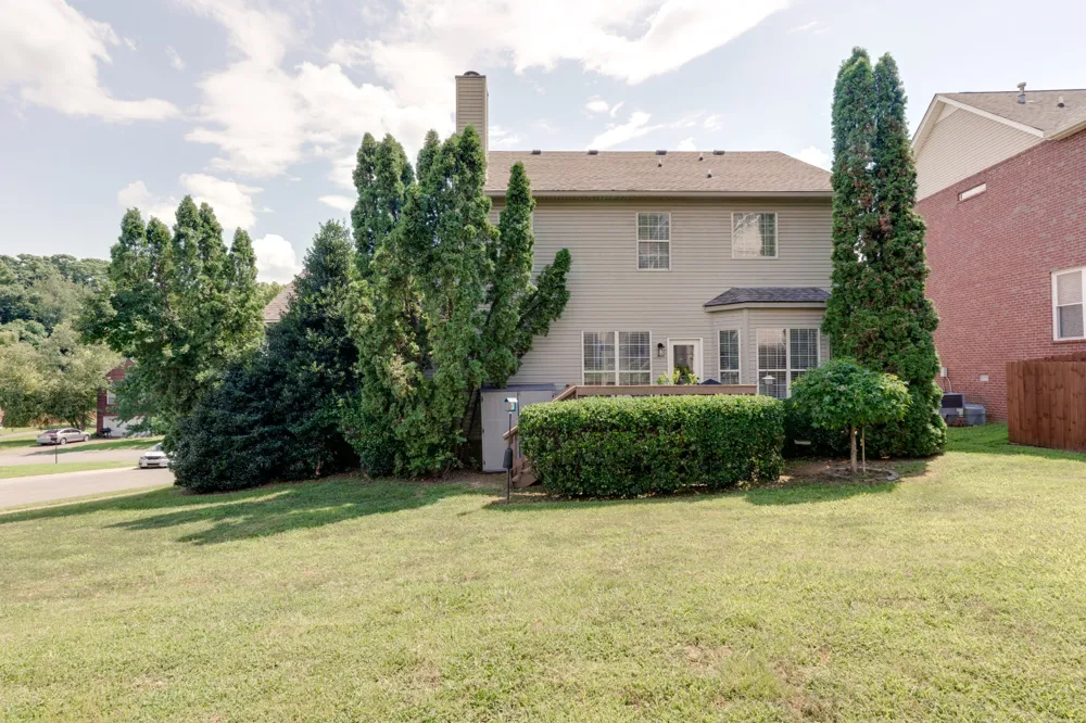 127 Coarsey Blvd Hendersonville, TN 37075