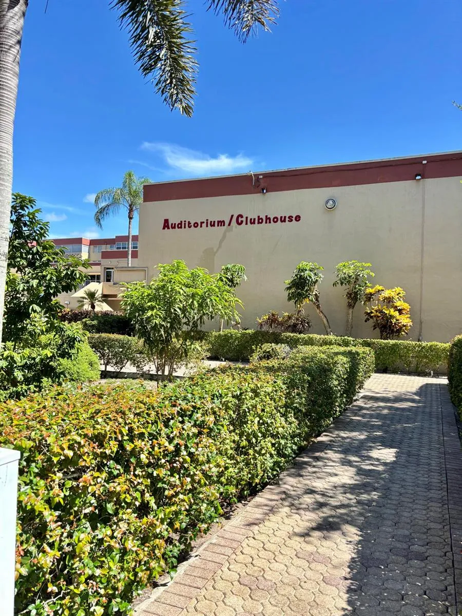408 NW 68TH AVENUE #406 Plantation, FL 33317