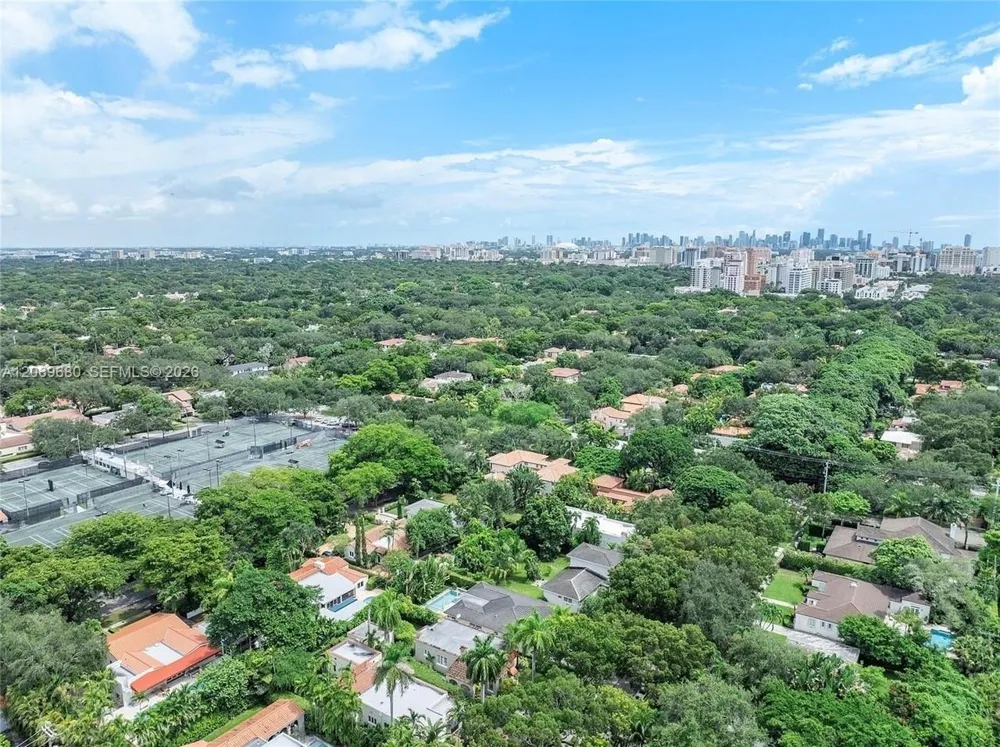 1125 Almeria Ave #Cottage Coral Gables, FL 33134