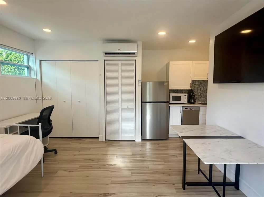 1125 Almeria Ave #Cottage Coral Gables, FL 33134