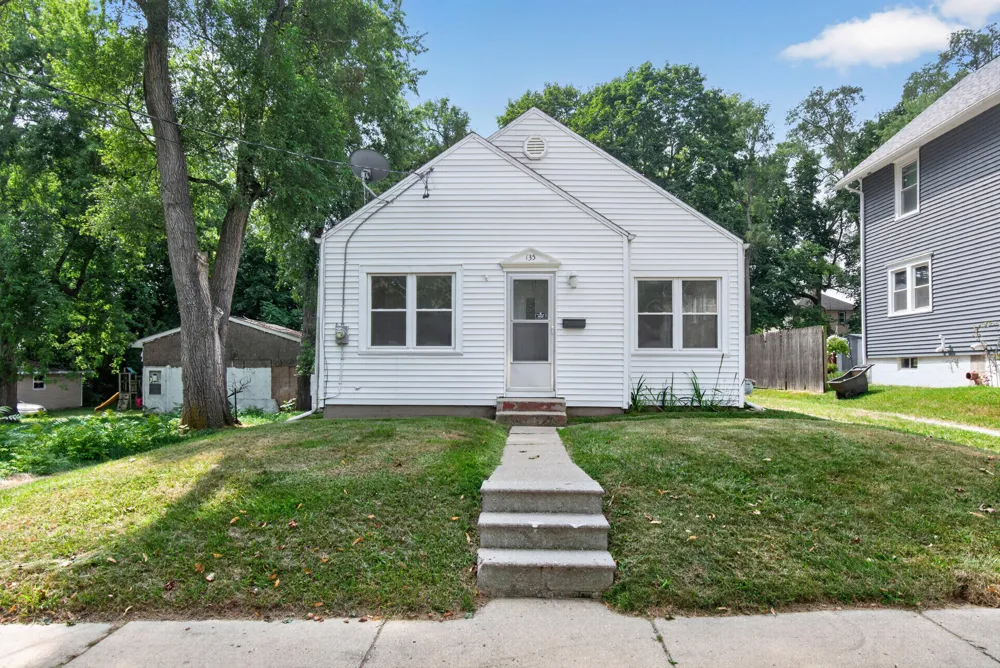135 E Mansion Jackson City, MI 49203