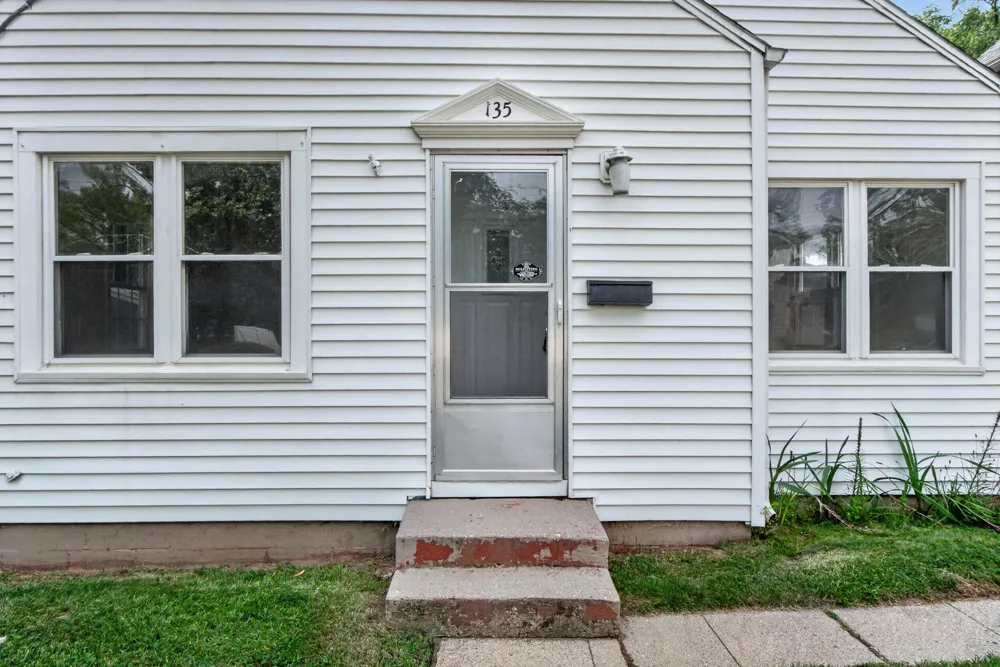 135 E Mansion Jackson City, MI 49203