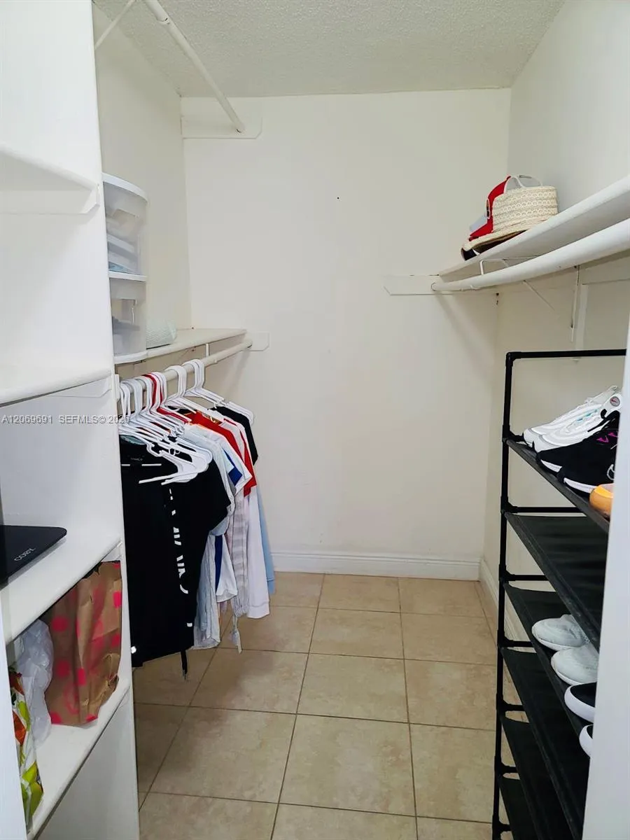 7000 NW 186th St #4-323 Hialeah, FL 33015