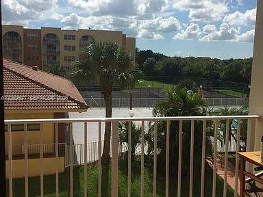 7000 NW 186th St #4-323 Hialeah, FL 33015