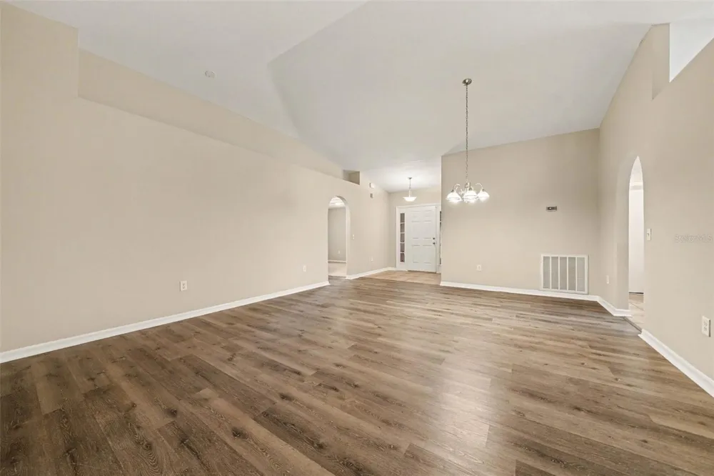 2208 NICOLLETT WAY Leesburg, FL 34748