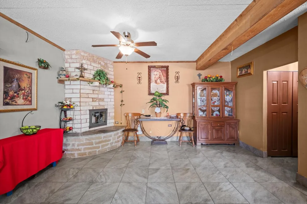 1168 Hattermann Lane Weimar, TX 78962