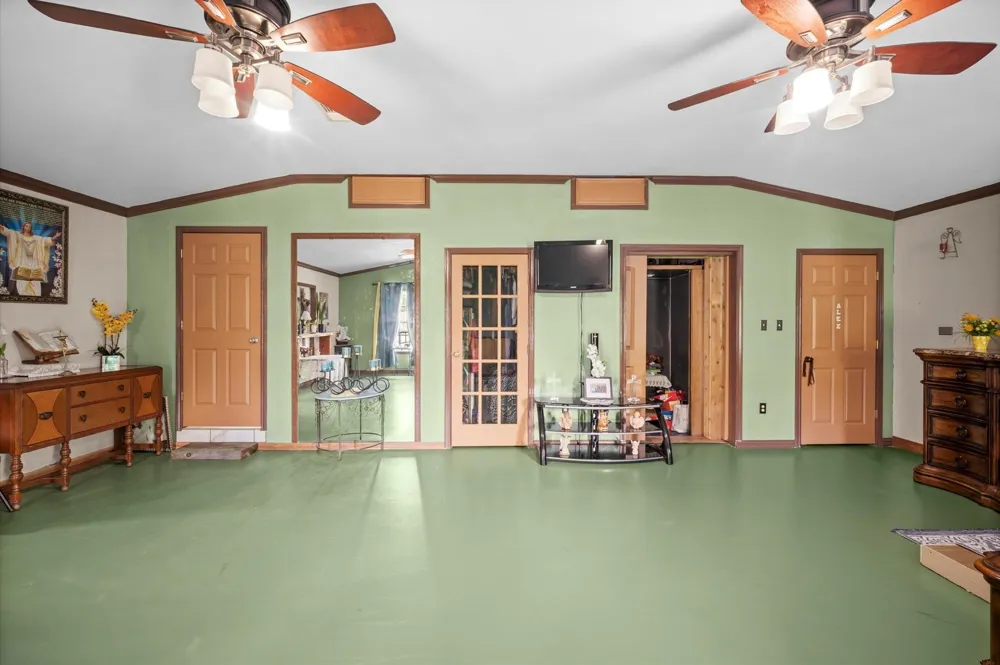 1168 Hattermann Lane Weimar, TX 78962