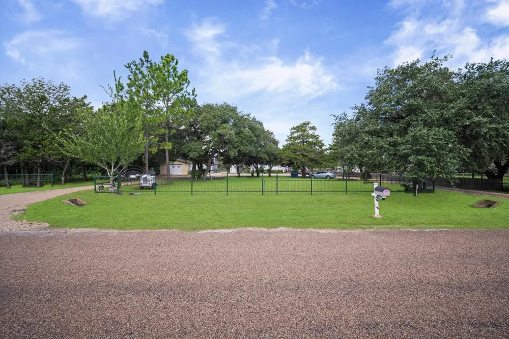 1168 Hattermann Lane Weimar, TX 78962