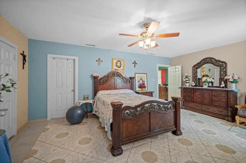1168 Hattermann Lane Weimar, TX 78962