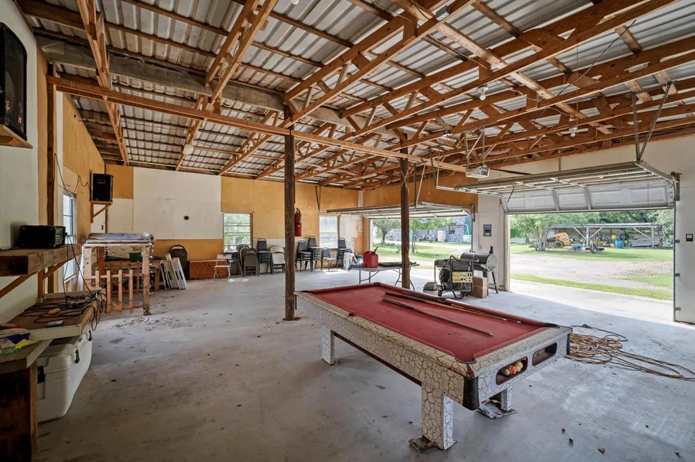 1168 Hattermann Lane Weimar, TX 78962